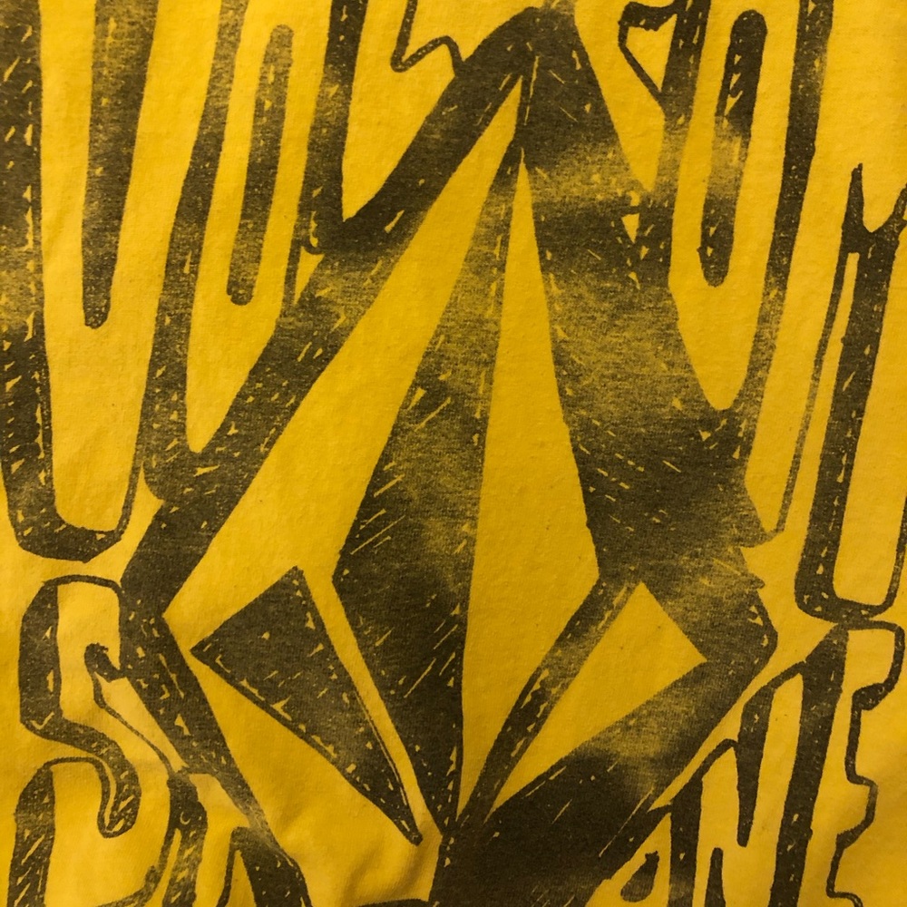 Vintage Volcom T Shirt super cool! - Picture 3 of 8